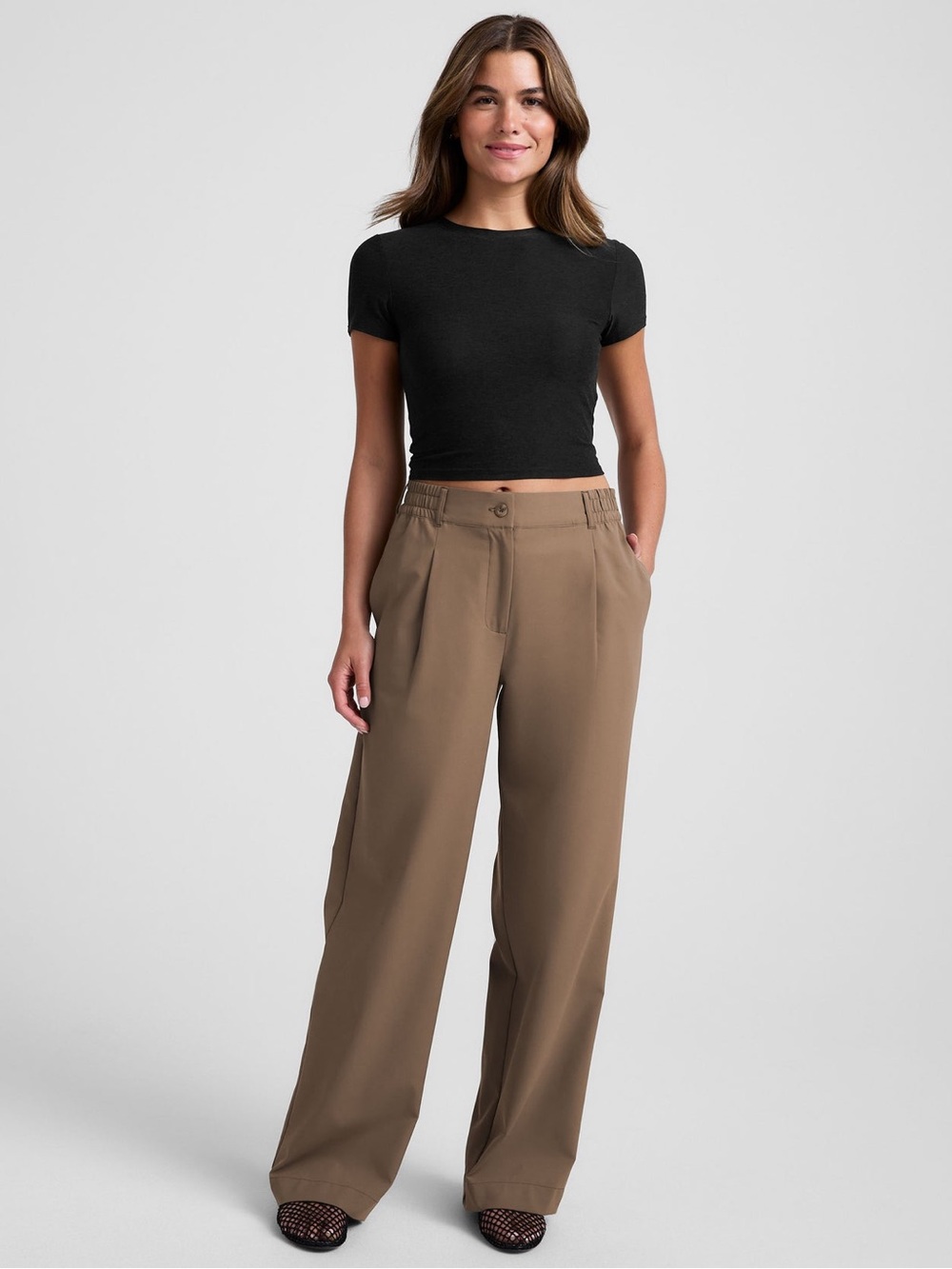Beyond Yoga Relaxed Wide-Leg Pants in Dune size S